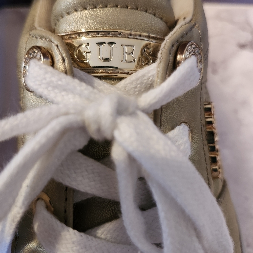 GUESS Size 6.5 Metallic Gold Bling Sneakers - Picture 5 of 7